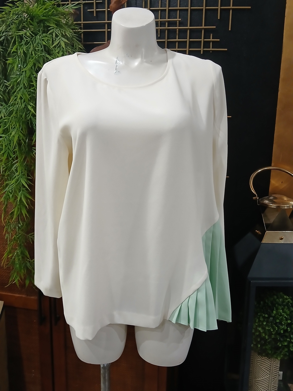 Alfani Size XL Off-White Asymmetric Pleated Hem Long Sleeve Blouse